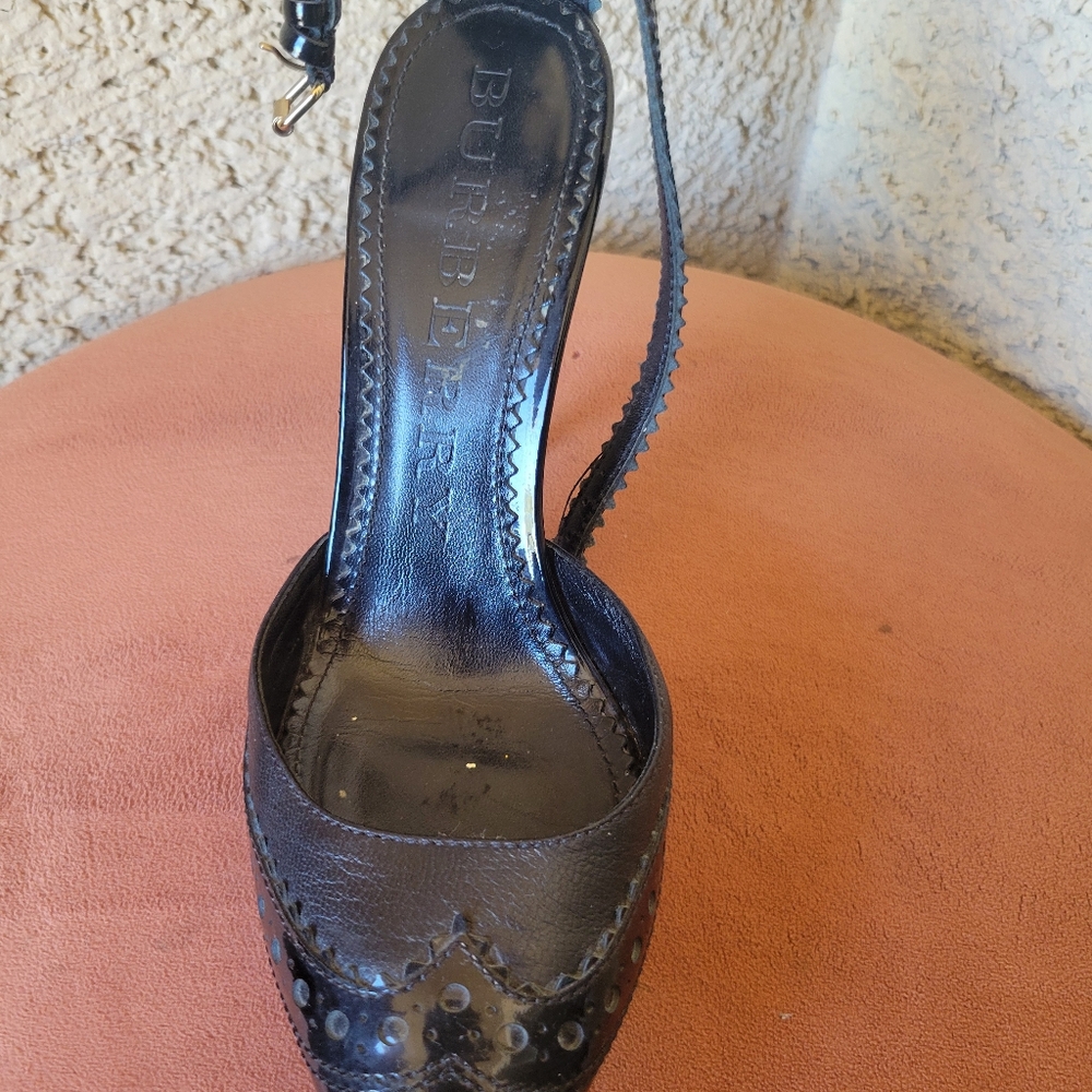 BURBERRY LEATHER SHOES 7 1/2